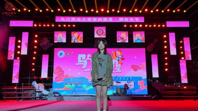 勇闯音乐节！14岁女孩演绎经典《雨爱》完整版来袭