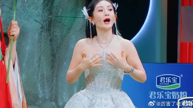 谢娜：我二弟，宋亚轩秒答赵丽颖，这默契也是没谁了！