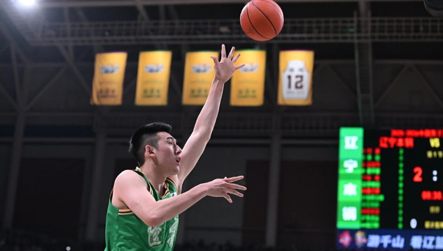 CBA最新消息！徐昕前往NBA试训，付豪合同到期，刘维伟被罚