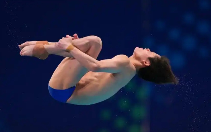 10米跳台丢冠，周继红遇麻烦，谁注意陈若琳举动，全红婵回归揭晓