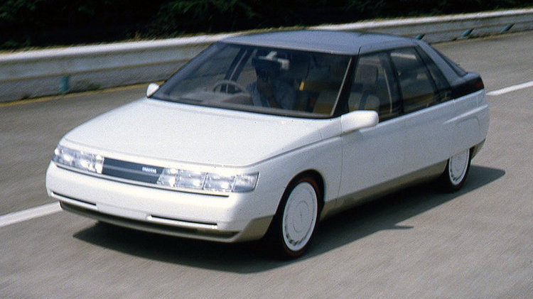 80年代采用先进的四轮转向系统的日系概念车：马自达MX-02