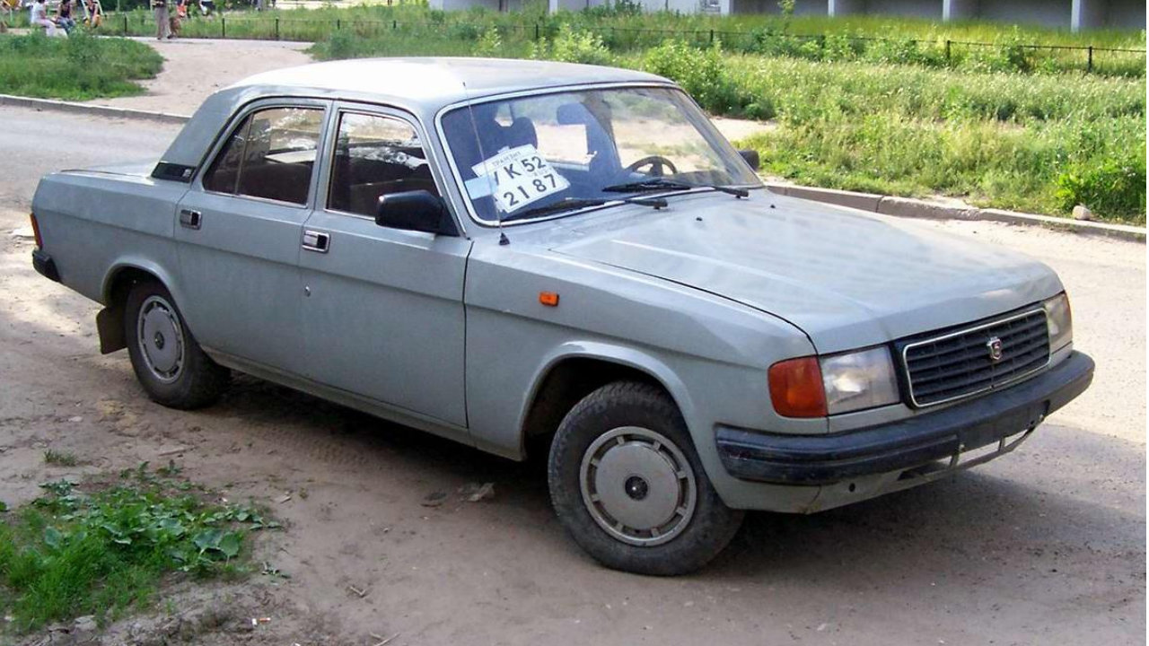 从高级轿车到工作用车：GAZ-31029的时代印记