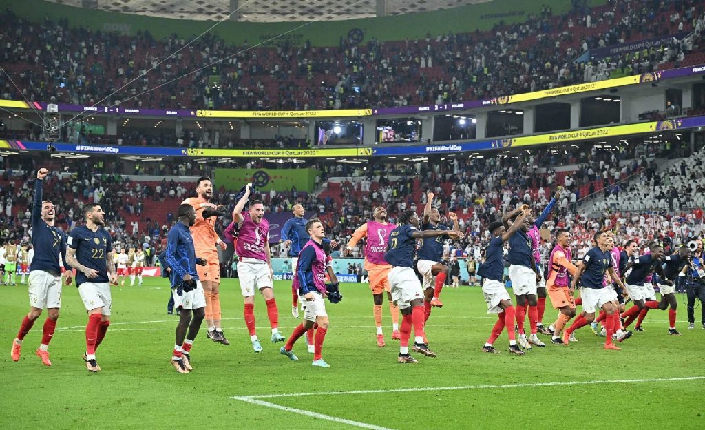 世界杯最新形势：夺冠热门全晋级，英法大战上演，梅西盼进四强！休闲区蓝鸢梦想 - Www.slyday.coM