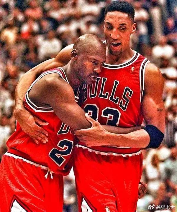 皮蓬和伦纳德职业生涯初期非常相似，为何后来两人的路截然不同？