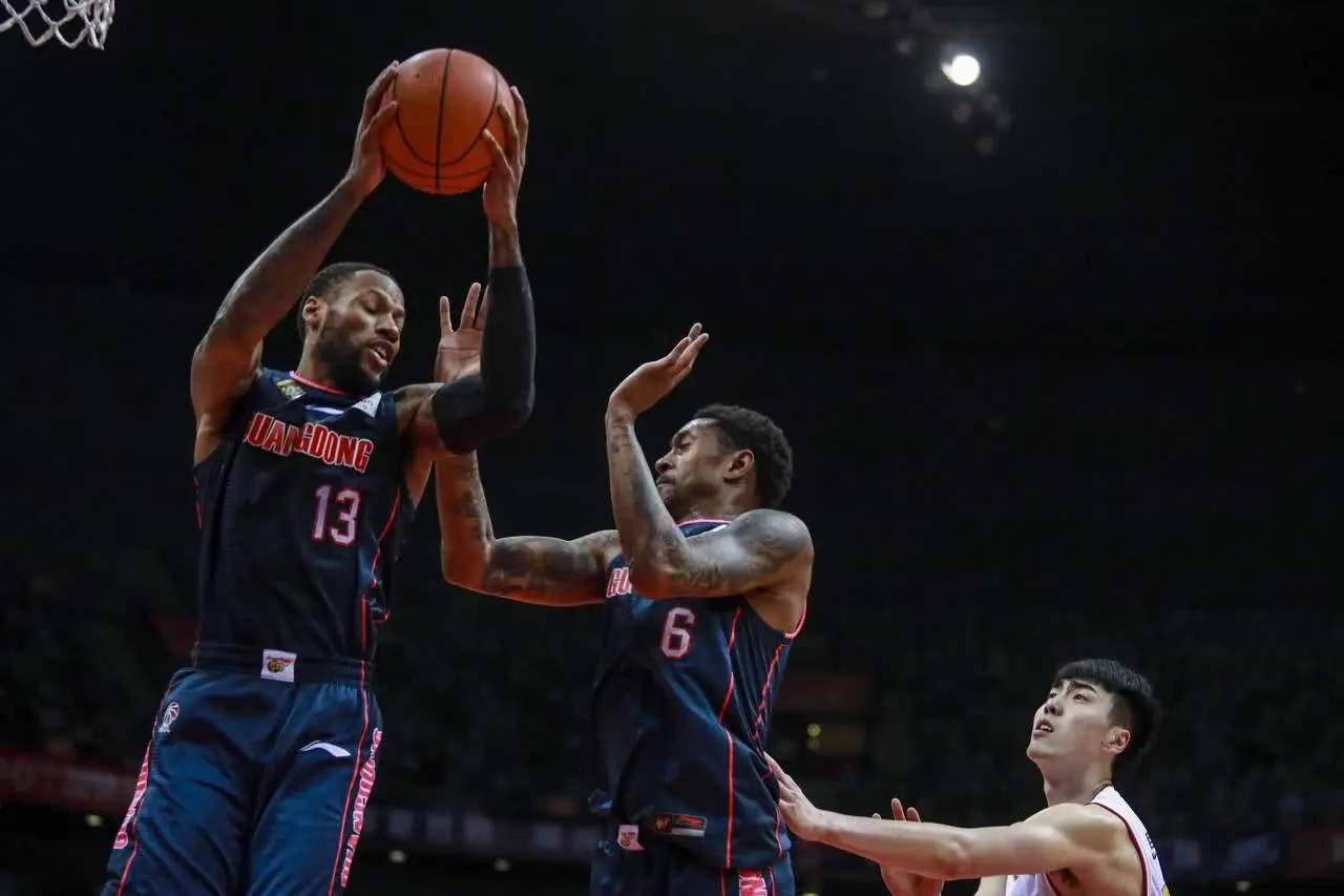 cba实时外援名单，首钢最水冠军3外援配置，单外援仅剩辽篮等3队