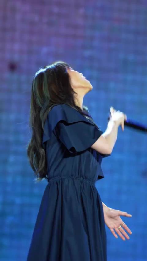 “如此讽刺，我们总在爱情里死不悔改”