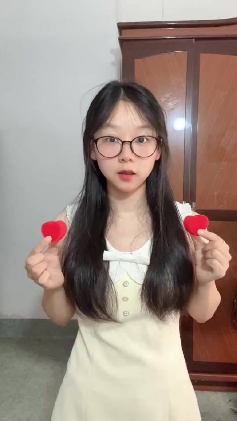 腼腆害羞内向社恐文静小女生 俊明王子 土味情话