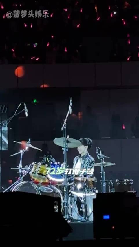 建议内娱明星按照这个状态来卷啊！