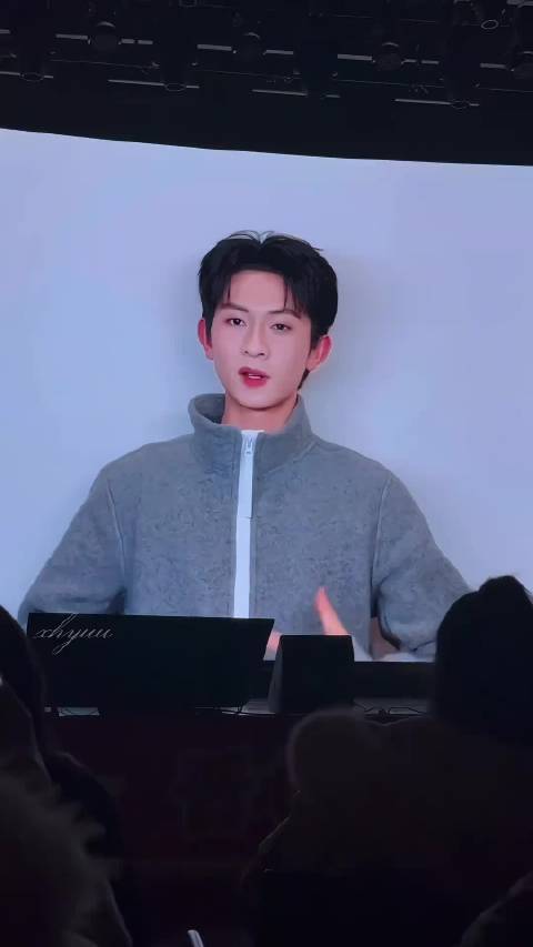 晋宜亲友团来送祝福了