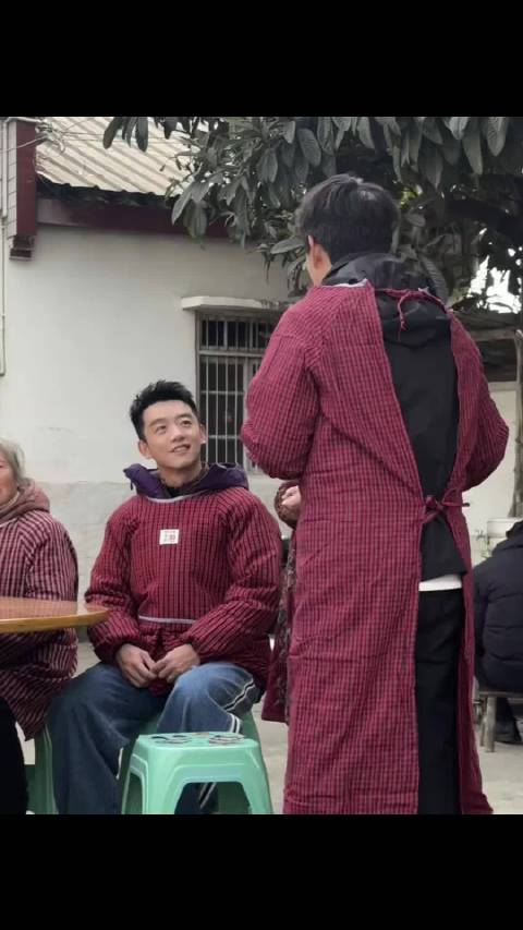 郑恺在大森子家坝坝宴