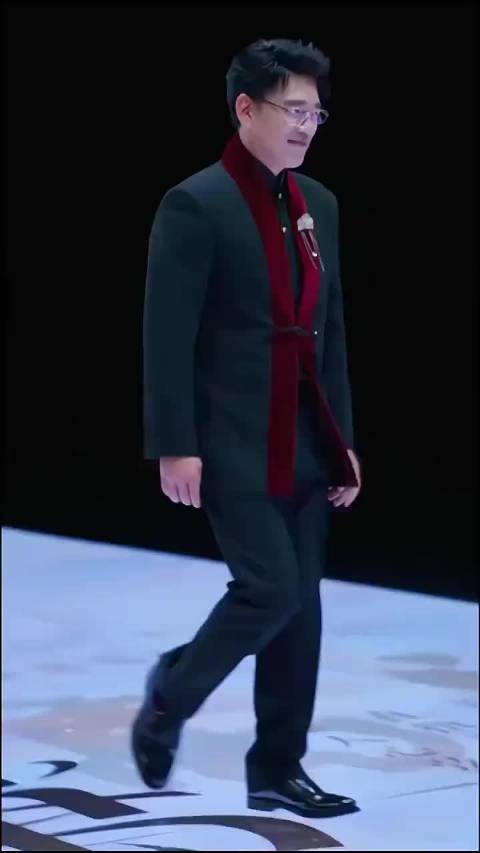 网友热议心头爱男神款式