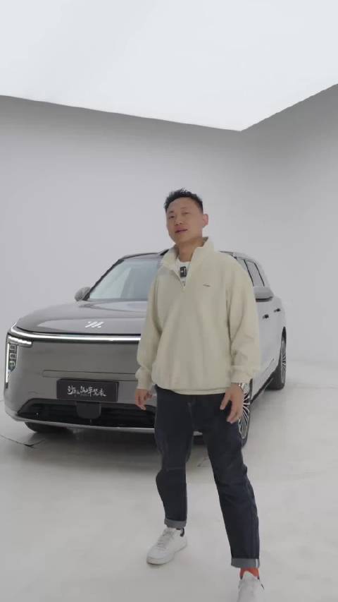 30万级别，有必要把底盘搞成这样吗？智己LS8“坏了”规矩！