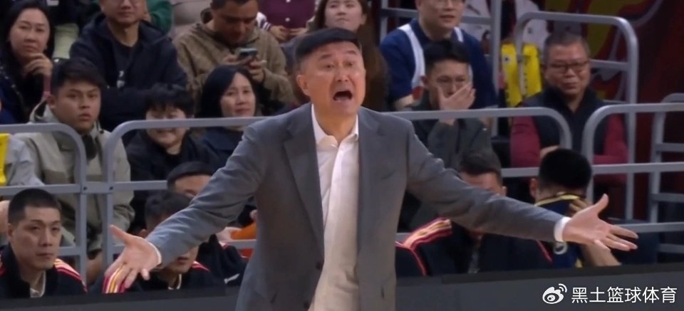 阿联接班人摇摆到苏伟？焦泊乔6分钟0分4犯规 上一战遭杜锋公开批评