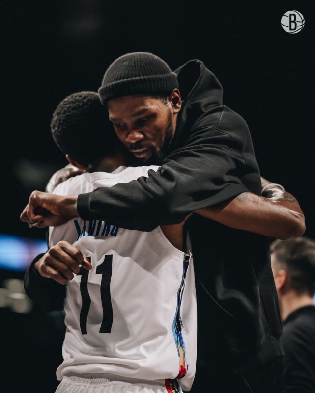 杜兰特携手字母哥利拉德剑指总冠军