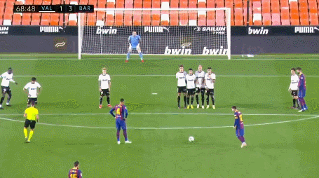 第81分钟,打进点球,帮助尤文1-1扳平比分.