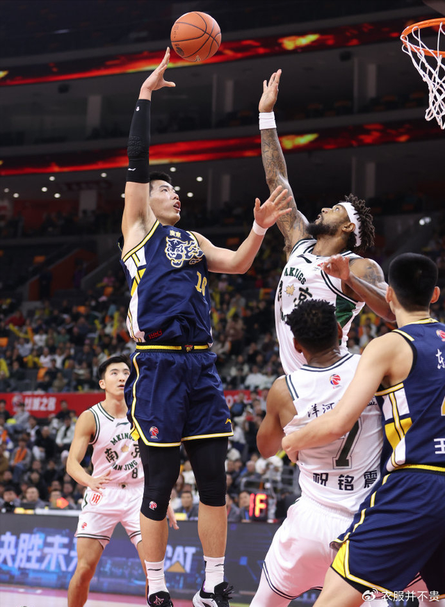 6分、0分！国字号内线到广东不会打球了