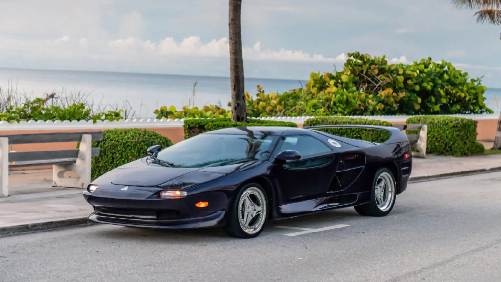 美国超级跑车的最后挽歌 Vector M12