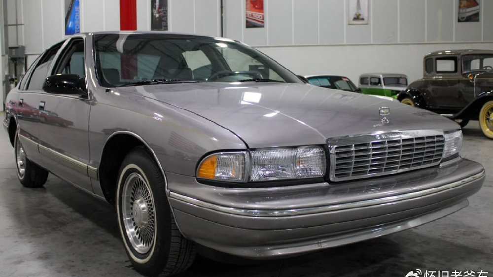 圆润造型下的争议 第四代雪佛兰Caprice回顾