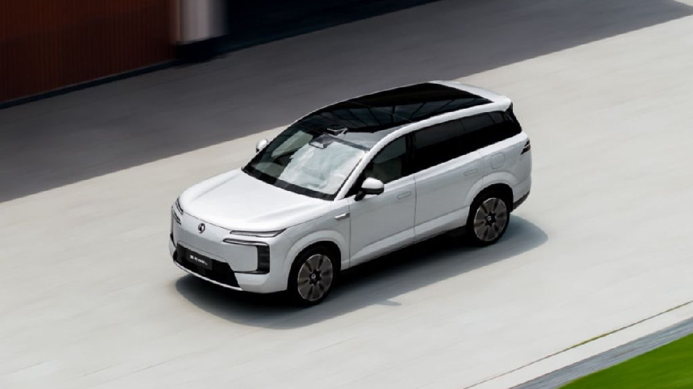 超安全、超豪华、超智能，这才是中国家庭该选的大六座豪华SUV！