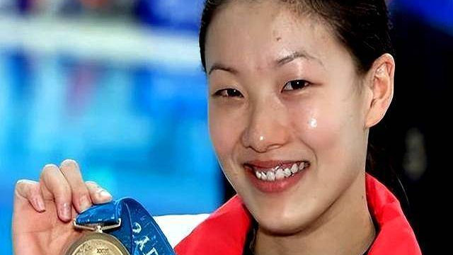 伏明霞真敢嫁！大26岁又怎样？跳水女皇比郭晶晶更幸福