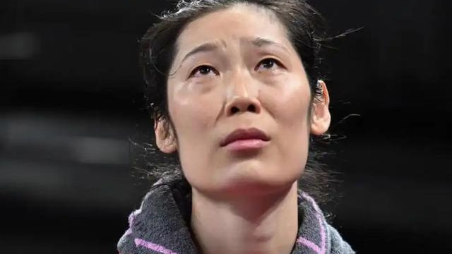 中国女排为何不征召朱婷？赵勇谈败因，惠若琪回应颇有深意