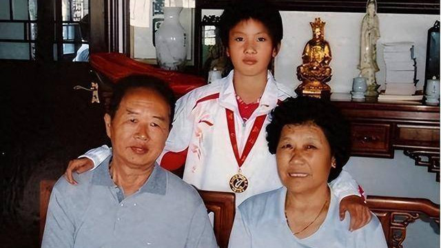 她3岁遭父母遗弃，24岁成奥运5金王，成名后生母求原谅，结局如何