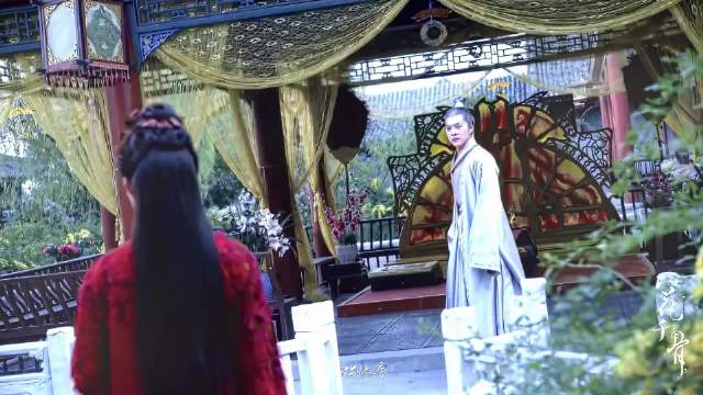 夜深忽梦少年事