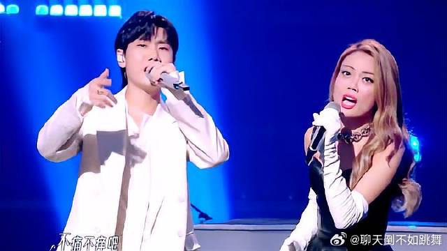 汪苏泷容祖儿王炸组合！深情对唱《就让大雨落下》，好稳！