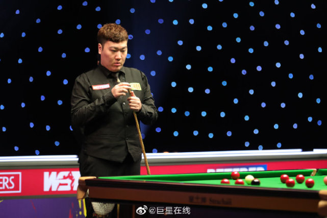 丁俊晖冲大师赛第2冠,狂砍121818252分,罗伯逊5-3赢赛点 丁俊晖冲大师赛第2冠,狂砍121818252分,罗伯逊5-3赢赛点
