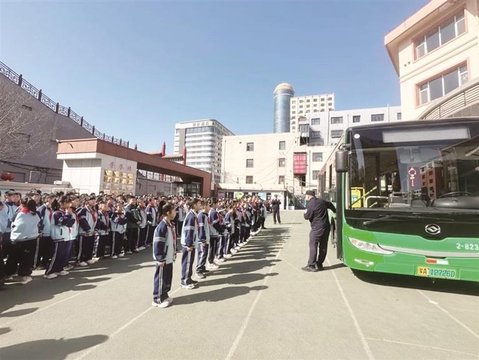 平安同行 快乐成长