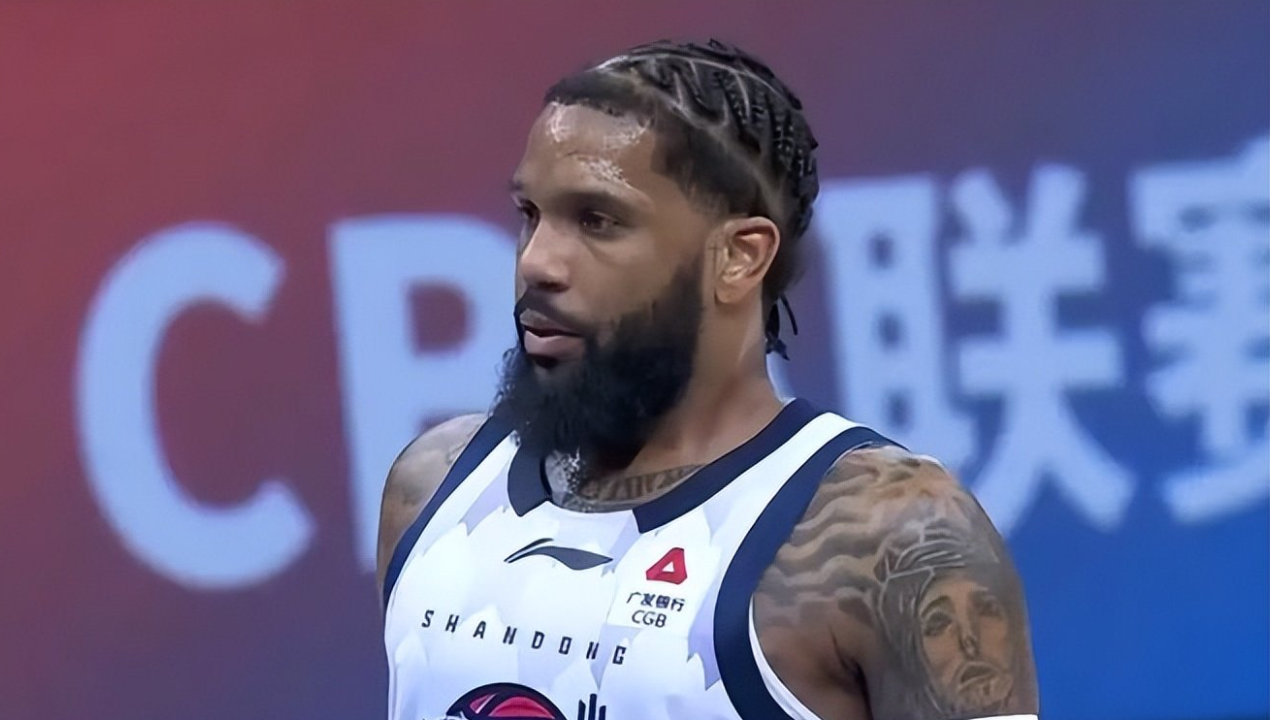 惨输29分！山东名记怒了：山东男篮要换掉他，不具备打硬仗的实力