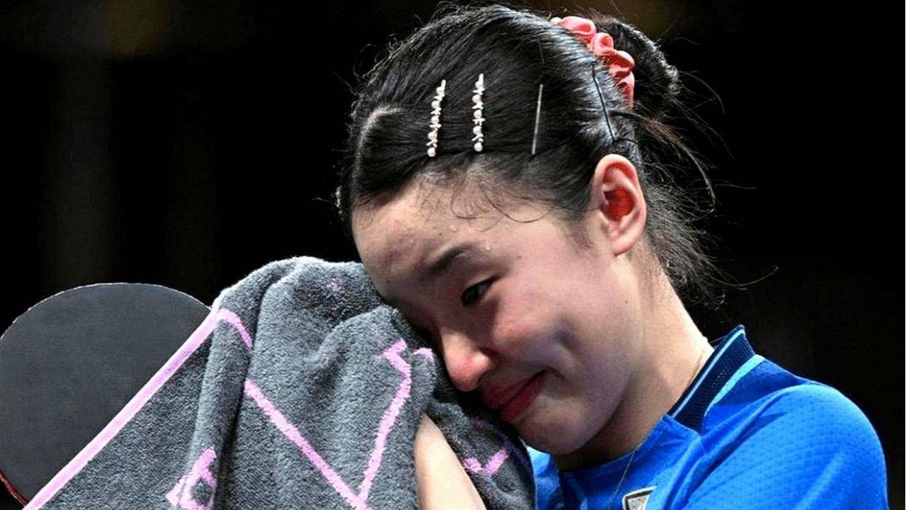 张本美和父亲怒斥王曼昱：对我女儿发球回抛，真失态，你算啥球星！