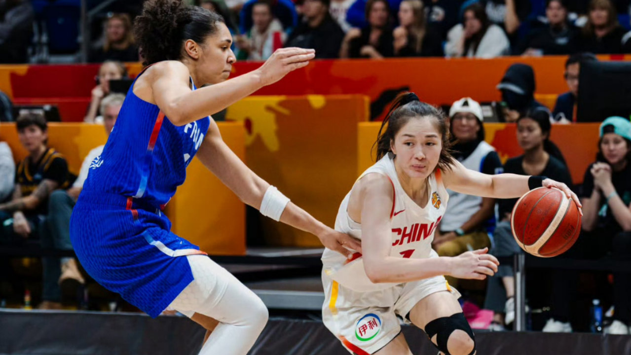 4后卫合砍3分，打硬仗球都运不稳，宫鲁鸣该召这2人进国家队了