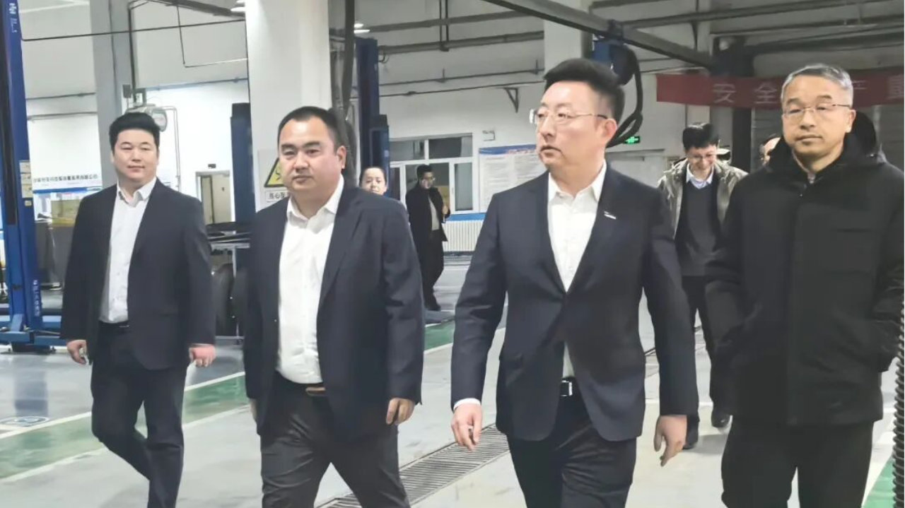 李凤刚匆匆离去，红旗干将赵斯亮接掌一汽富华