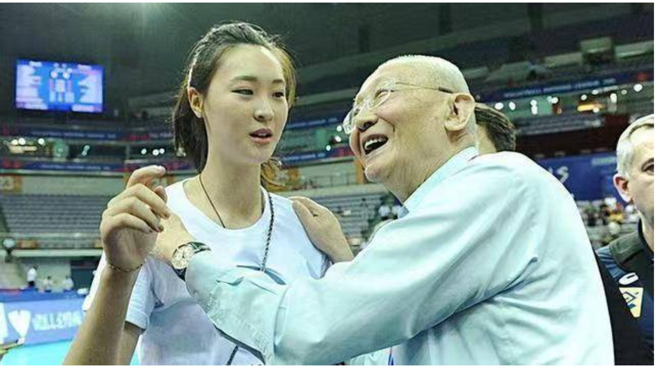 排挤郎平，逼走陈忠和，打压刘国梁，90岁“体坛恶人”如今咋样了？