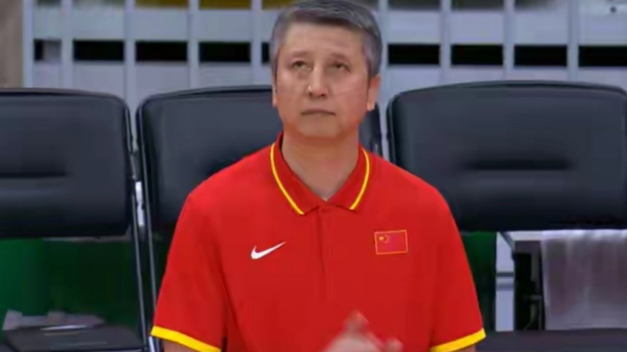 郭士强颜面扫地！中国男篮集训3个多月，输给集训5天的新西兰旅游队