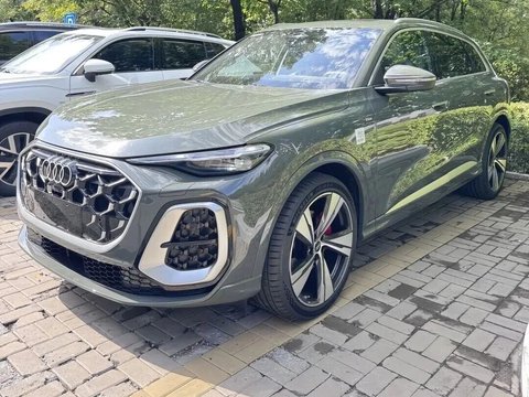 新车丨全新奥迪Q5L实拍,搭华为辅助驾驶,双激光雷达 + 四屏内饰、尺寸超奔驰 GLC