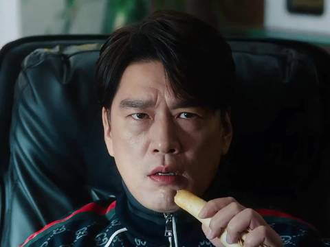 我会唇语，你看画面我给你配音，可以说相当准确！