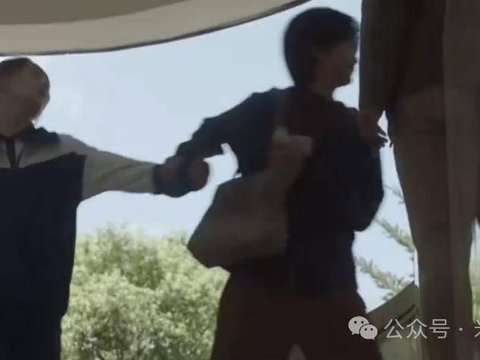 徐帆当众扇了马思纯一巴掌,2024年最窒息的一幕出现了_女儿_孩子_大姨