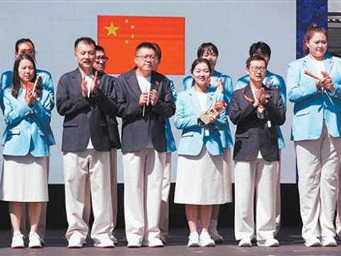 中国体育代表团亮相亚运会欢迎仪式