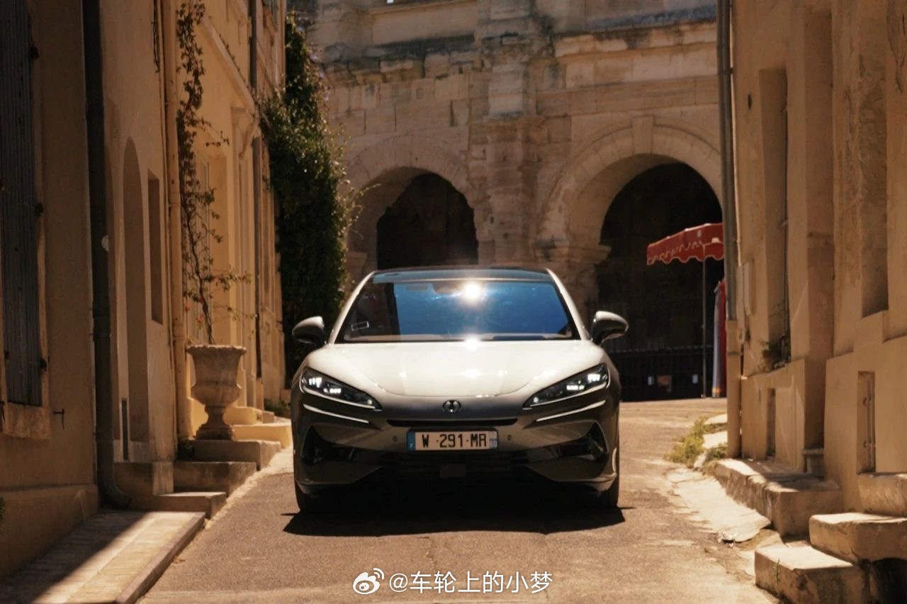 腾势汽车亮相法国阿尔勒国际摄影节