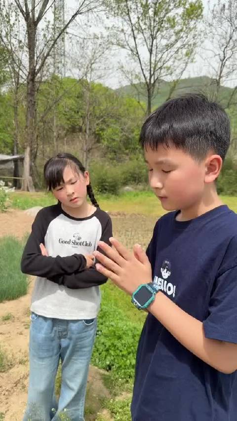 拿女同学的奖状拜自己的祖宗？