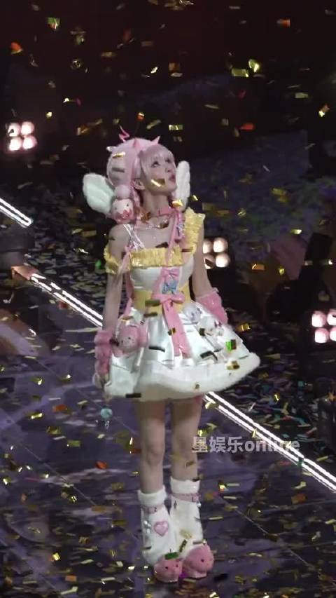 落幕大合影，明星全员cos打破次元壁！