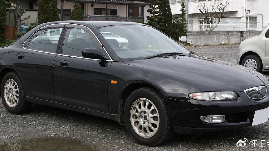 曾被乔治亚罗誉为世界最美的小型轿车-Eunos 500