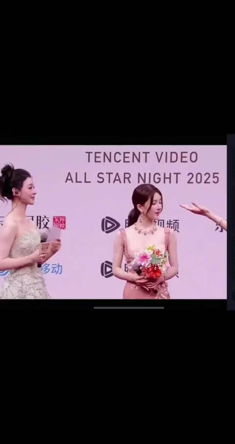 永远会为这个真诚的露思而感动 最好的内娱群像 感受大家的善意和爱意吧！