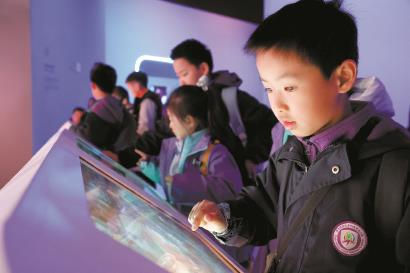 爱护儿童是文明社会的标尺 推出优惠也要完善相关行业