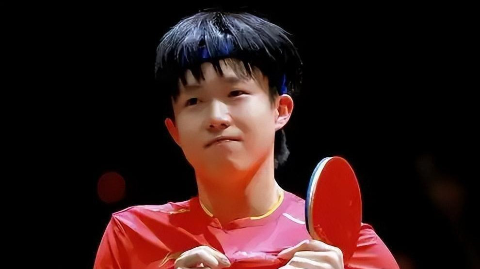 决赛落幕24小时后，王楚钦赛后回应，一句不提但字字都在说樊振东