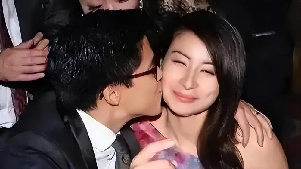 伏明霞郭晶晶：跳水双皇后，如何从并肩到陌路？