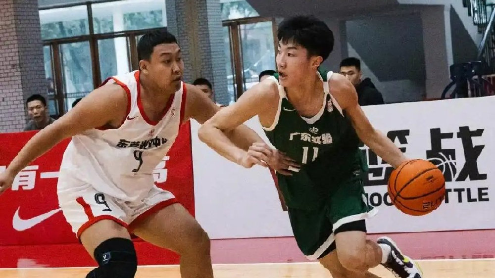 广东打造全新锋线，广厦归化布朗，山西首笔引援敲定，俞长栋退役