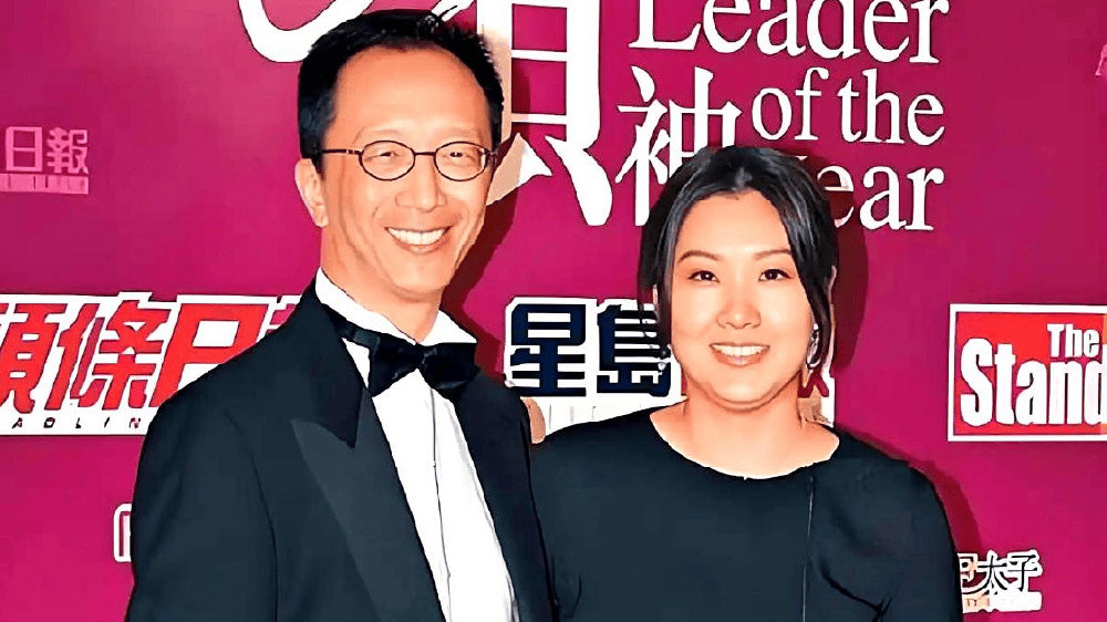 伏明霞做梦也想不到，她与梁锦松生的23岁大女儿，已经为他们争光了！